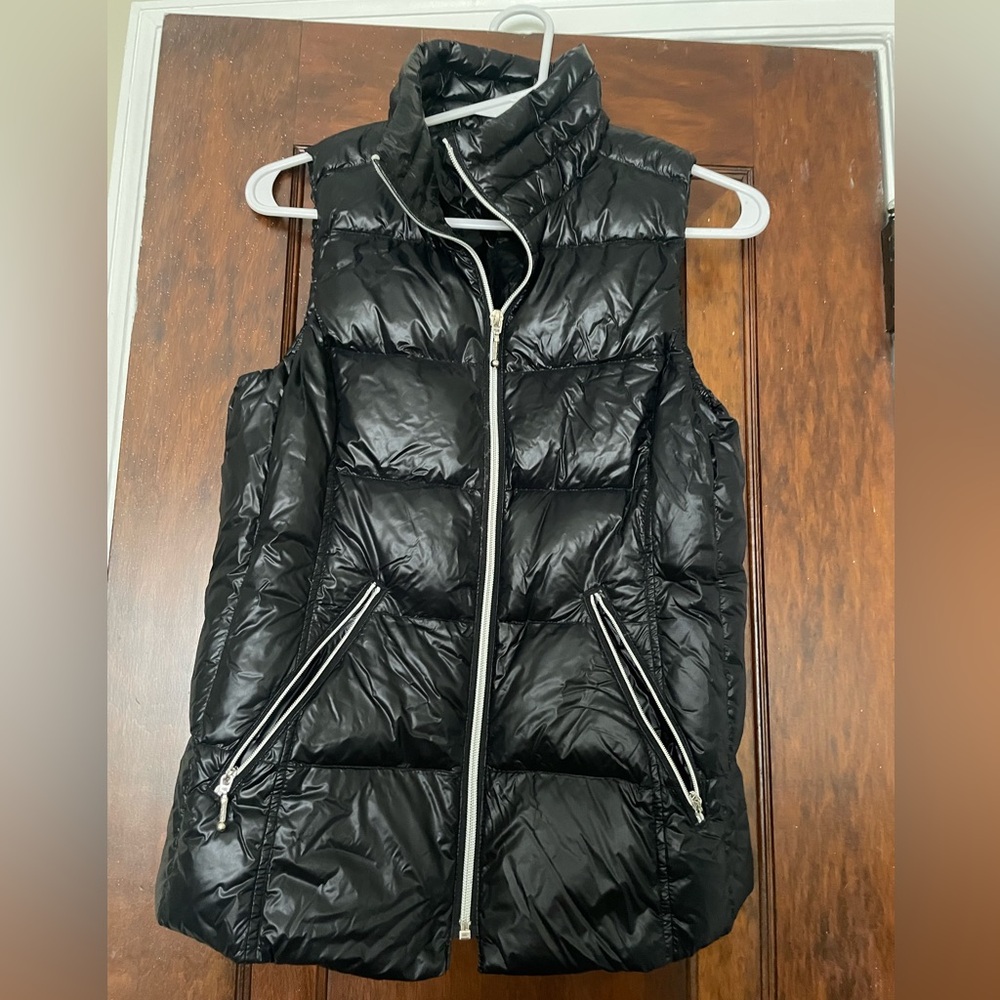 Black puffer vest